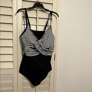 4/$25 SALE CURVES by Miracle Brands Striped Black White One Piece Size 16W 18W
